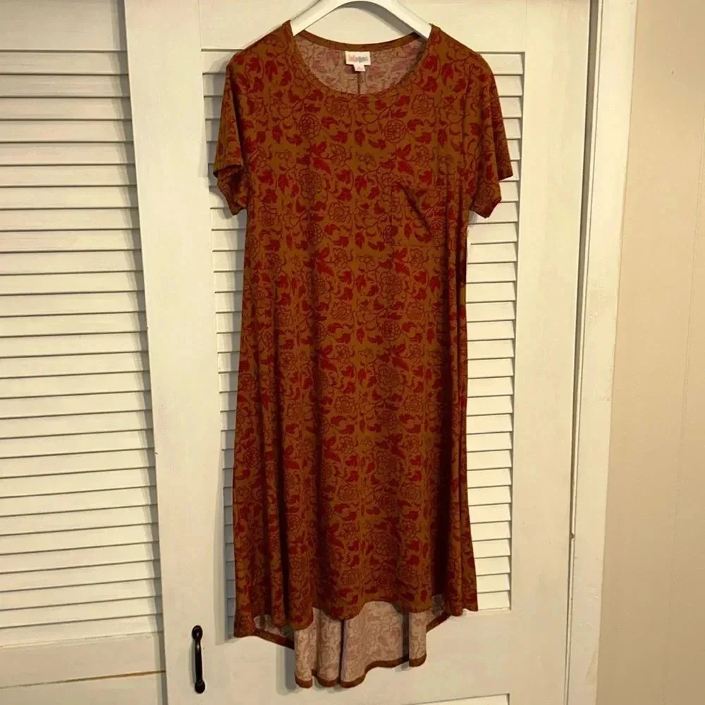 NWT Lularoe Women’s Floral Dress CARLY Size Small with Breast Pocket Short Slv